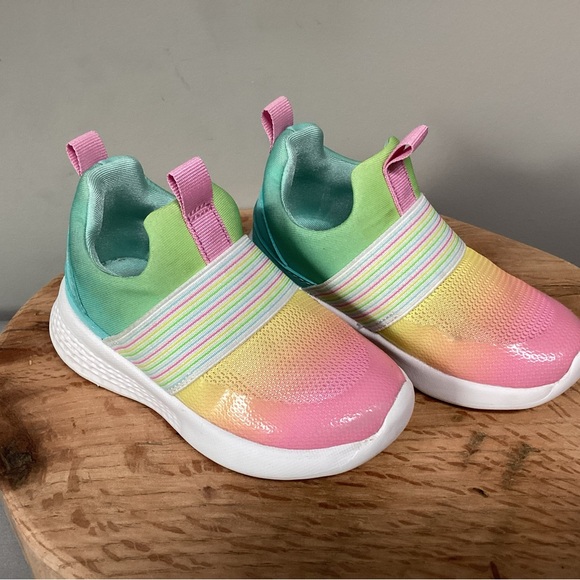 Cat & Jack Girls Slip on Sneaker type Shoe Size 8 - Excellent Condition - Picture 3 of 9